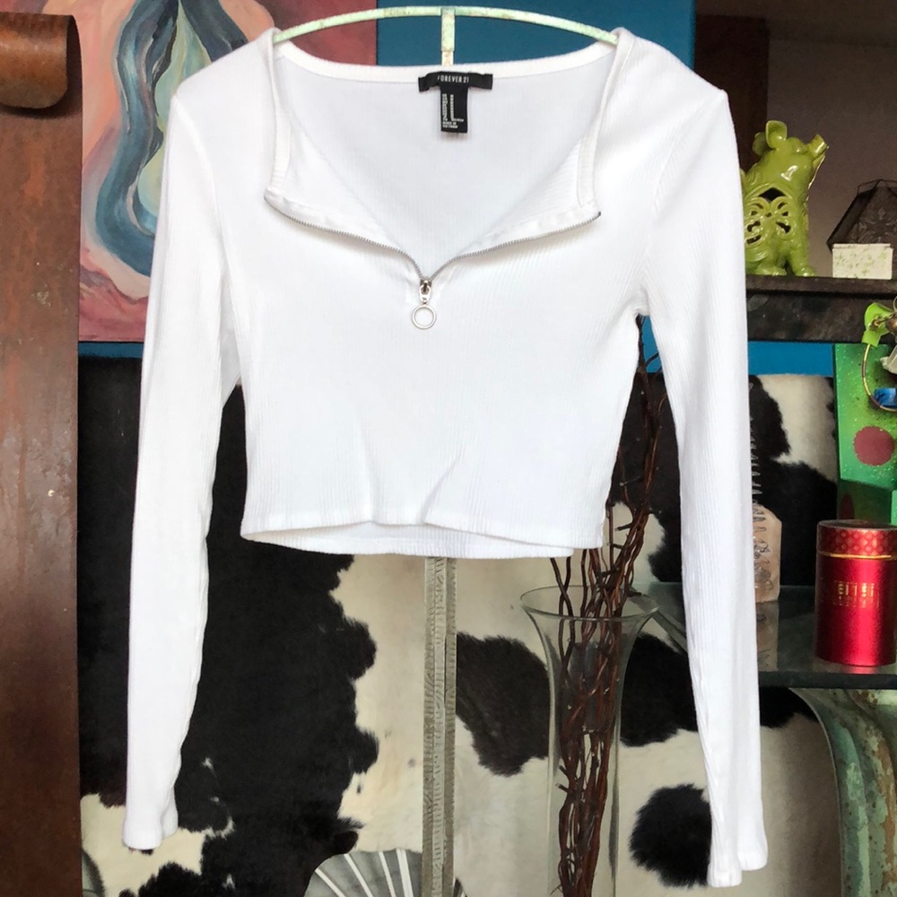 Forever 21 size M crop top